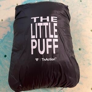 Aritzia The little puff jacket size small NWOT